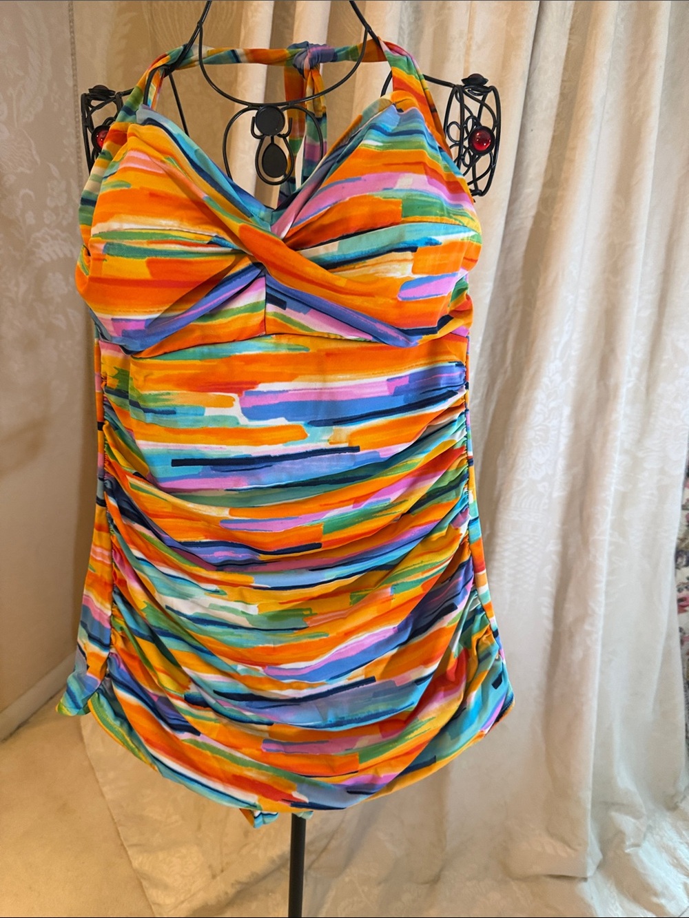 Suddenly Slim. Vibrant Multicolor Halter Swim Tankini Top
